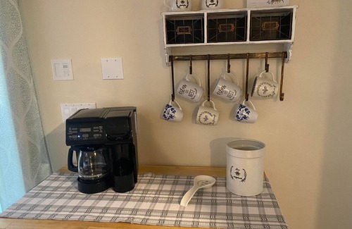 Kingman Apartamento | Adorable 2 BR downstairs apartment