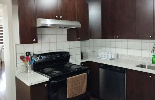 Crescent Heights Apartamento | Adorable 2BDR Suite,5mins to downtown free parking