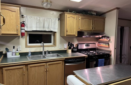 State College Casa | Adorable 3 Bedroom Walking Distance to Stadium & Campus