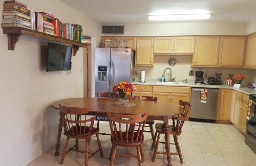 North Mountain Casa | Dulce 3 habitaciones, 2 baños, casa bien equipada se sienta en Cave Creek Wash Bike Trail!