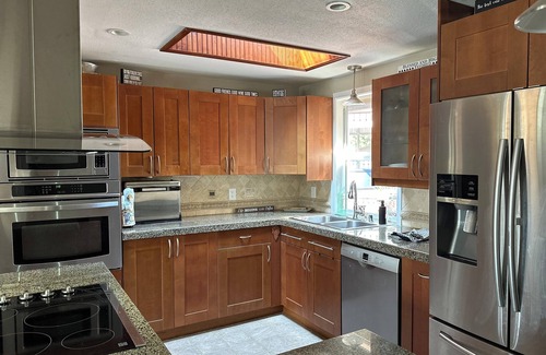 Bonney Lake Casa | Adorable 3-bedroom Island Home in Bonney Lake