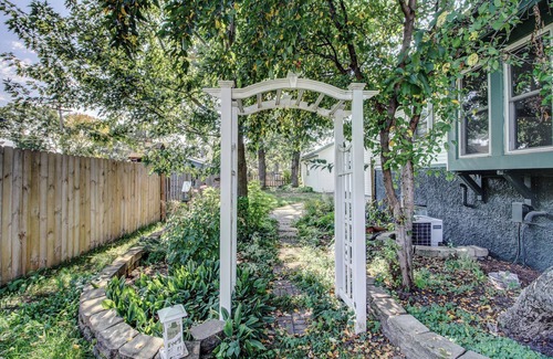 Little Falls Casa | Adorable 3-bedroom charming little ranch house with AC in historical LittleFalls