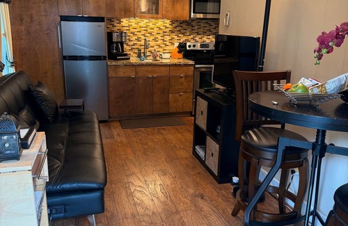 Neartown Casa | Adorable apartamento en Montrose