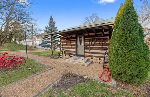 Augusta Cabina | Adorable Augusta Cabin
