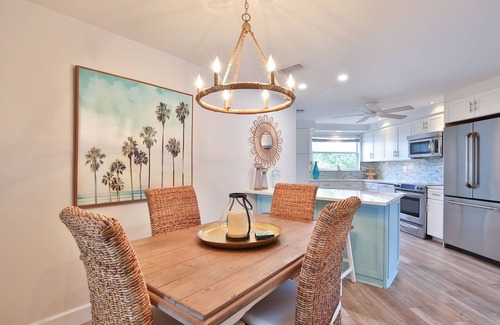 Southgate Casa | Adorable Beach Bungalow with privacy yet 10 minutes to many events