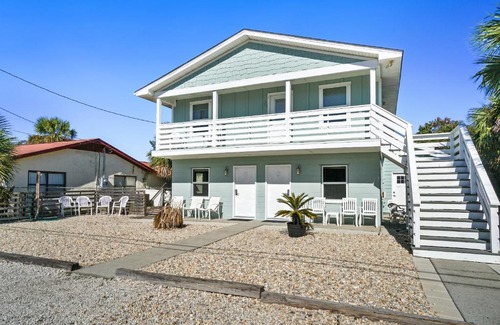 Laguna Beach Estates Casa | Adorable Beach Cottages by Panhandle Getaways