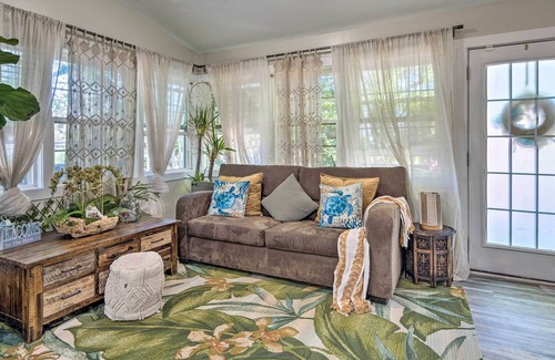 Chesapeake Beach Cabaña | Adorable Beach Cottage w/ Hot Tub & Tropical Bar!