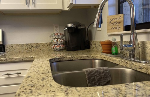 Villages of Seaport Casa | Adorable Beachside Retreat @ Peacock Beach (pet friendly!)
