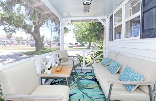 Whitemarsh Island Casa | Adorable Bungalow Near City, Marina, & Tybee Beach