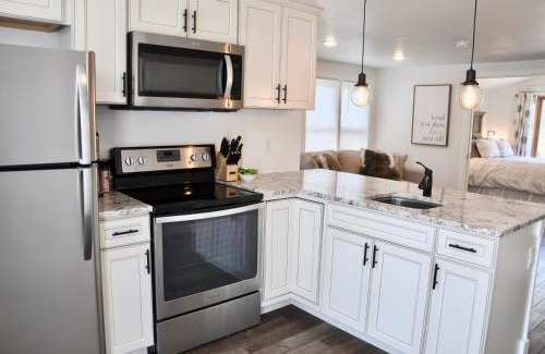 Rapid City Casa | Adorable Bungalow w/Private Patio Mins away from Downtown Rapid City