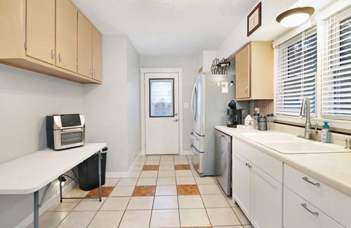 Manhattan Casa | Adorable & Charming Single-Family Home!