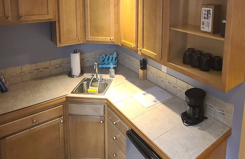 Newlands Apartamento | Adorable, Clean and Quiet, Close to Mt trails, park, Pearl St. and biking