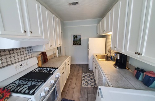 Canton Casa | Adorable cottage nestled in Canton historic district