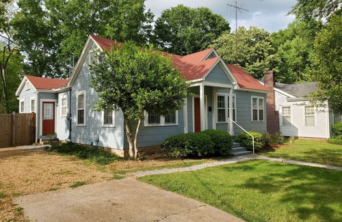 Canton Casa | Adorable cottage nestled in Canton historic district