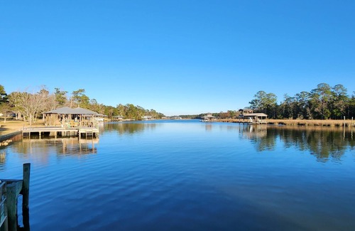 Foley Cabaña | Adorable cottage on beautiful Magnolia River- minutes to Fairhope & the beaches!