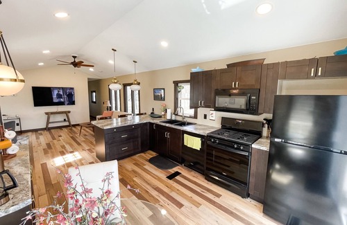 Trempealeau Cabaña | Adorable Cottage on GREAT Fishing Lake