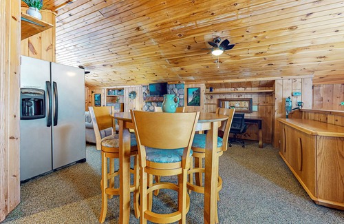 Gilford Cabaña | Adorable cottage with a full kitchen, gas fireplace, pool, koi pond, & gazebo