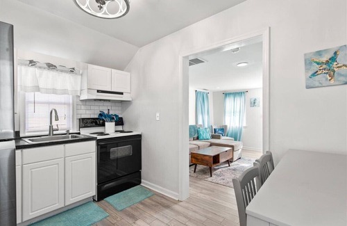 Chincoteague Casa | Adorable Dog-Friendly Cottage in the heart of Chincoteague!