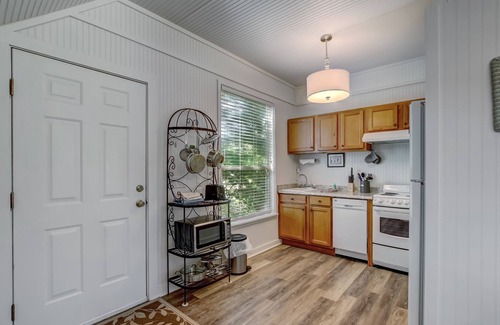 Fernandina Beach Apartamento | Adorable Dog Friendly Garage Apartment in the Historic District of Old Town!