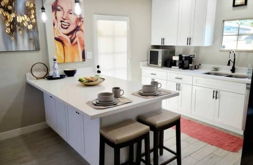 Mesa Casa | Adorable Downtown Mesa Cottage