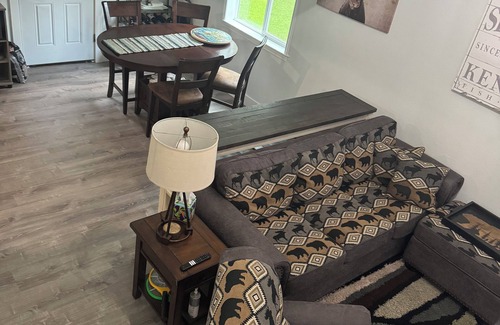 Soldotna Casa | Adorable duplex with WiFi in charming Soldotna