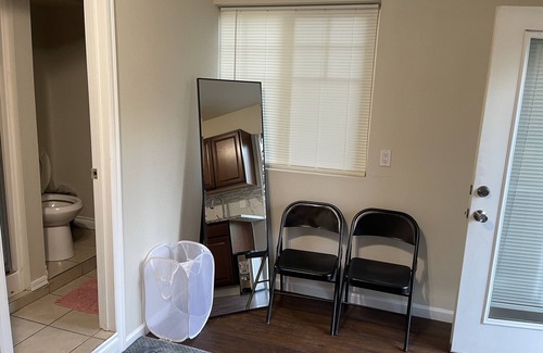 Holly Casa | Adorable fully remodeled Suite with Kitchen and office area