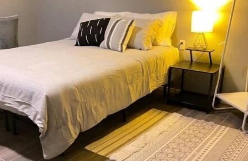 Palmhurst Casa | Adorable guest house with pool