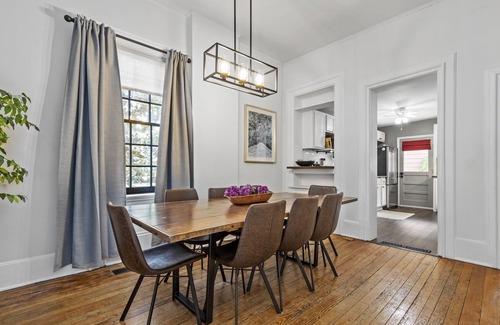 St. Charles Historic District Casa | 🌟 Adorable Historic 🏠 in the ❤️ of St. Charles 🌟