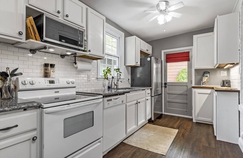 St. Charles Historic District Casa | 🌟 Adorable Historic 🏠 in the ❤️ of St. Charles 🌟