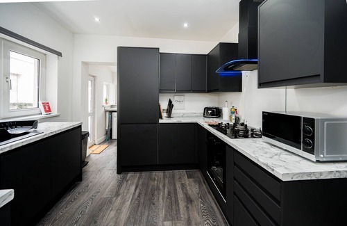 Glyncorrwg Casa | Adorable House: Afan Forest Park - STAE-Homes