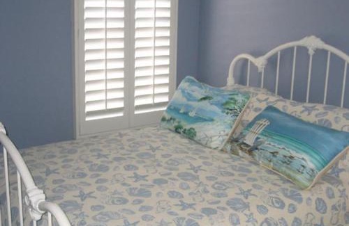 Boardwalk Casa | Adorable North Beach Home - Oceanfront by Ocean Properties