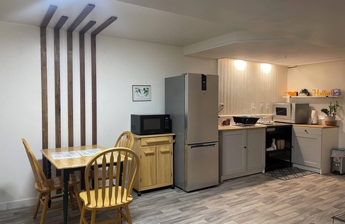 Twin Lakes Casa | Adorable one bedroom, private bathroom, kitchen