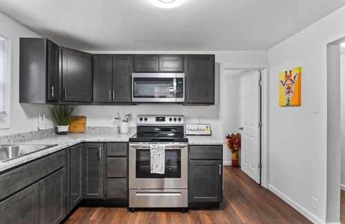 Imperial Casa | Adorable small house - quiet & safe - 2 BR 1 Bath