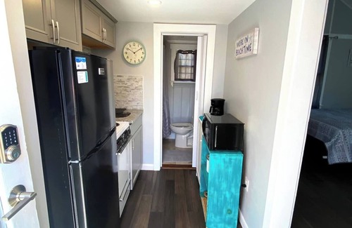 Dennis Port Cabaña | Adorable Studio cottage with Queen bed