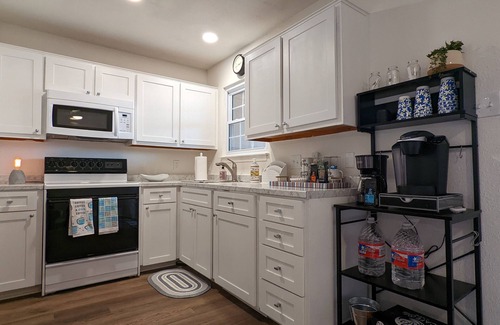 Midland Casa | Adorable Townhome