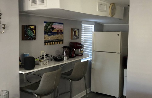 Murraysville Cabaña | Adorable Two Bedroom Cottage Guesthouse (2 Story)