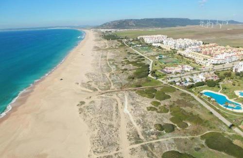 Atlanterra Apartamento | Adosado Dúplex Bahía de la Plata - Vistas Increíbles al Mar, Terraza y Jardín Privado