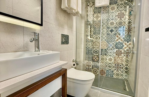 Kaleici Hotel | Adria Inn
