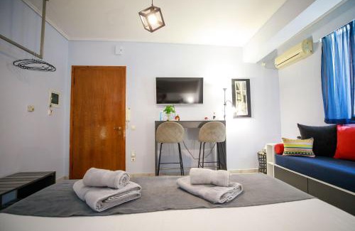 Zavlani Apartamento | Adriana's downtown studio-parking lot included
