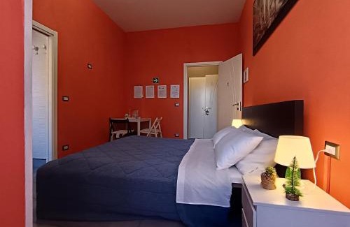 Ciampino Casa | Adriatic Room 50 m dalla stazione Ferroviaria di Ciampino e dalla navetta aeroportuale