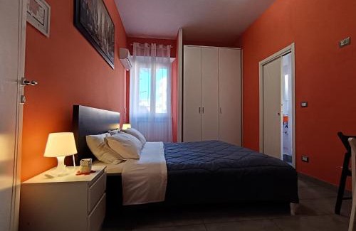 Ciampino Casa | Adriatic Room 50 m dalla stazione Ferroviaria di Ciampino e dalla navetta aeroportuale