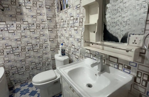 Teshie Apartamento | Adroit Villa 2