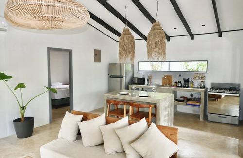 Carmen Casa | Aduana House