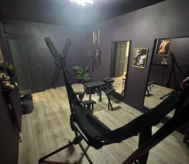Crawley Casa | Adult only, fetish retreat play space