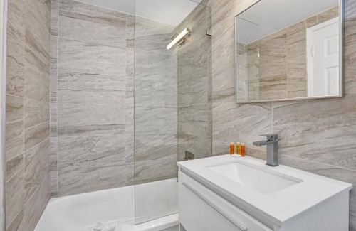Galt Mile Hotel | Adult-only | Modern & Cozy Stay Near Bonnet House – Perfect Beachside Escape