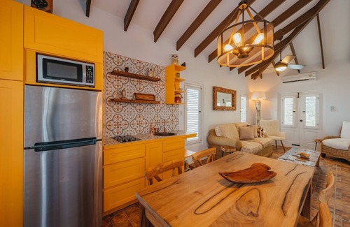 Santa Cruz Casa | Adults-Only Casita w/ King Bed, Pool, BBQ & Nature Views Near Aruba Nat’l Park!