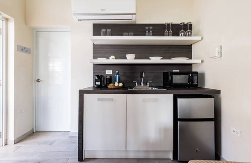 Anasco Apartamento | Este apartamento acomoda a dos (2) adultos