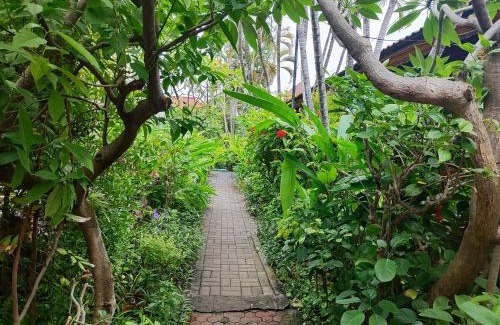 Legian City-Centre Casa | Adus Beach Inn