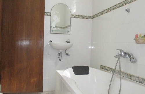 Legian City-Centre Cama Y Desayuno | Adus Beach Inn