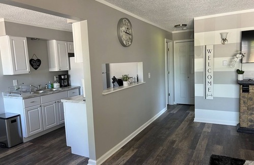 Holly Apartamento | Adventure Acres- Suite C6